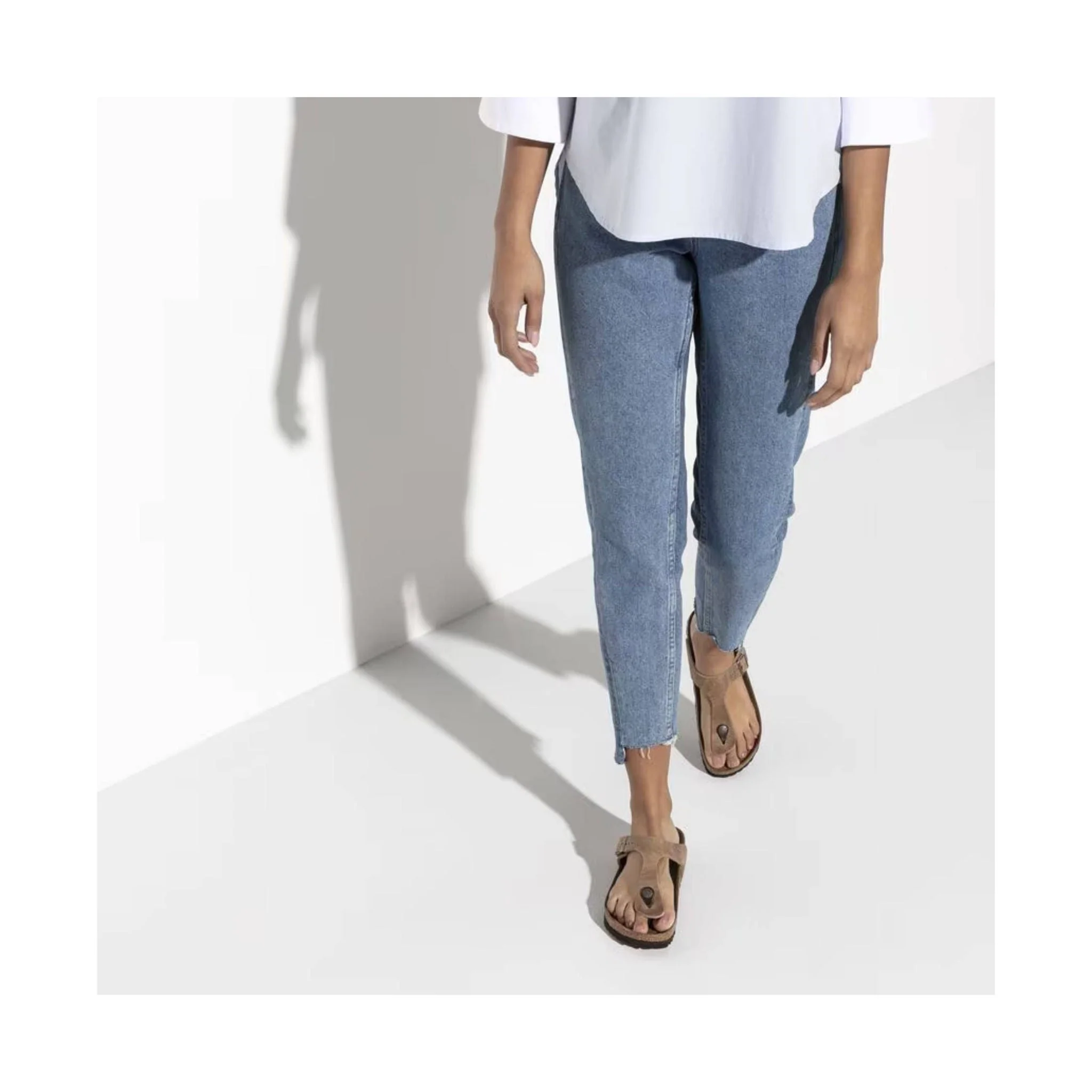Birkenstock Gizeh Sandal - Oiled Leather Tobacco - Image 4