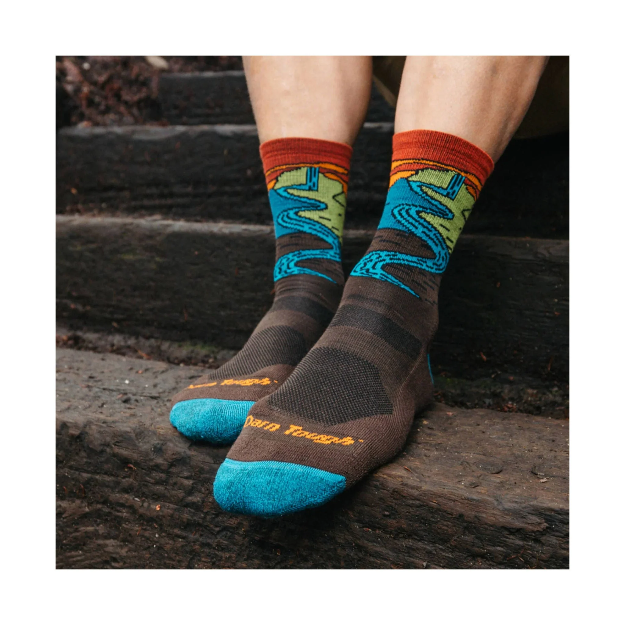 Darn Tough Vermont Men's Chasing Waterfalls Micro Crew Lightweight Hiking Sock - Earth - Image 3