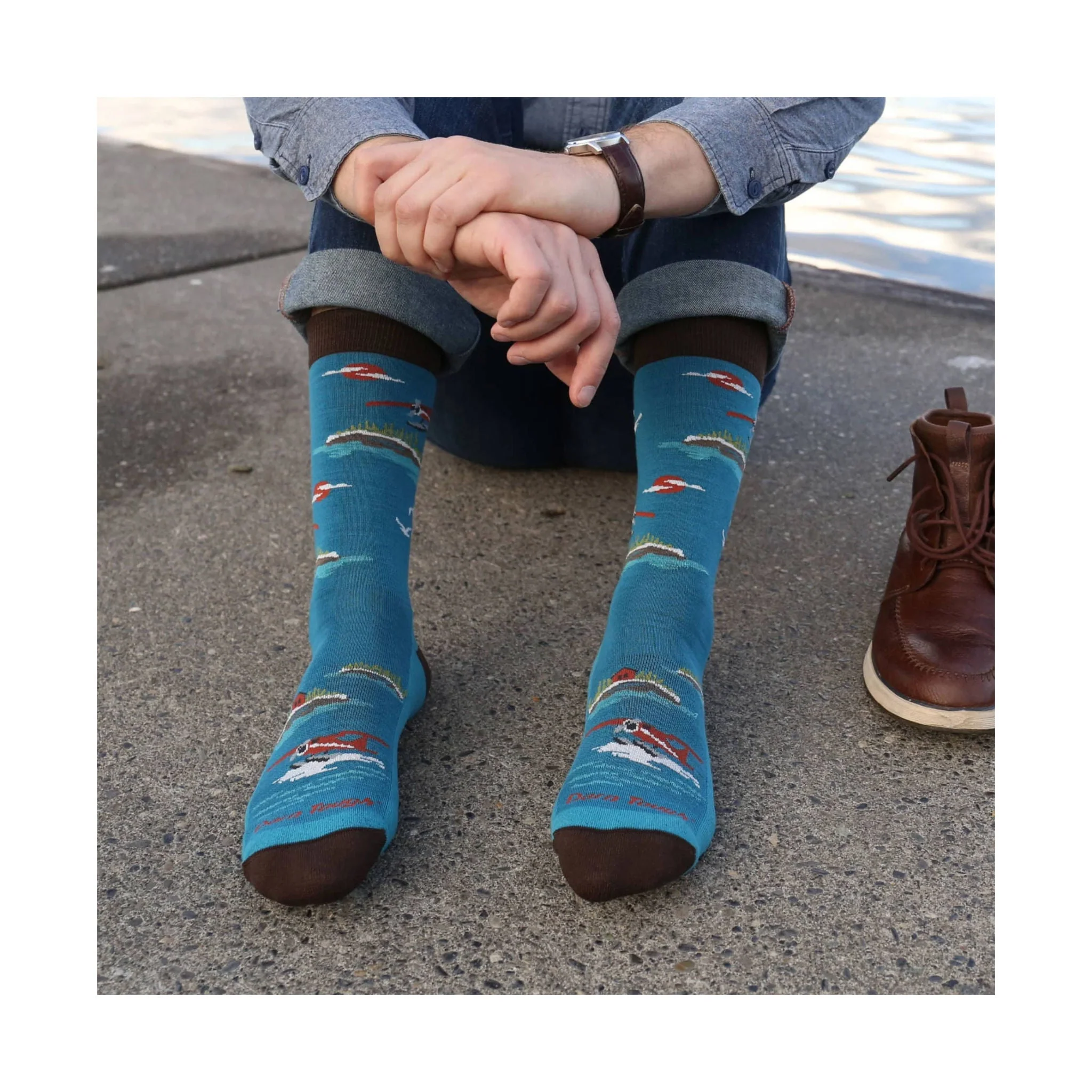 Darn Tough Vermont Men's Float Plane Crew Lightweight Lifestyle Sock - Cascade - Image 3