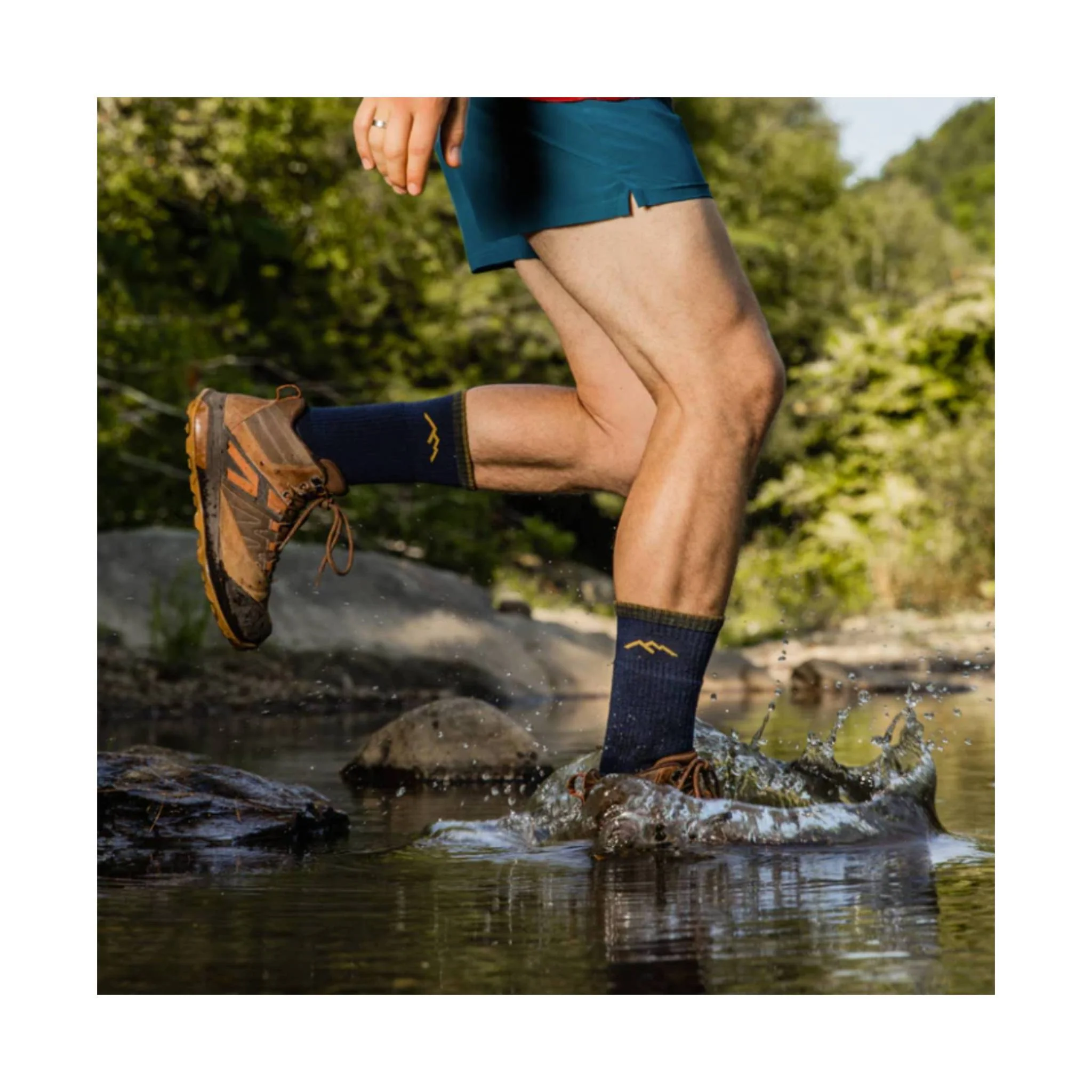 Darn Tough Vermont Men's Hiker Boot Midweight Hiking Sock - Eclipse - Image 2