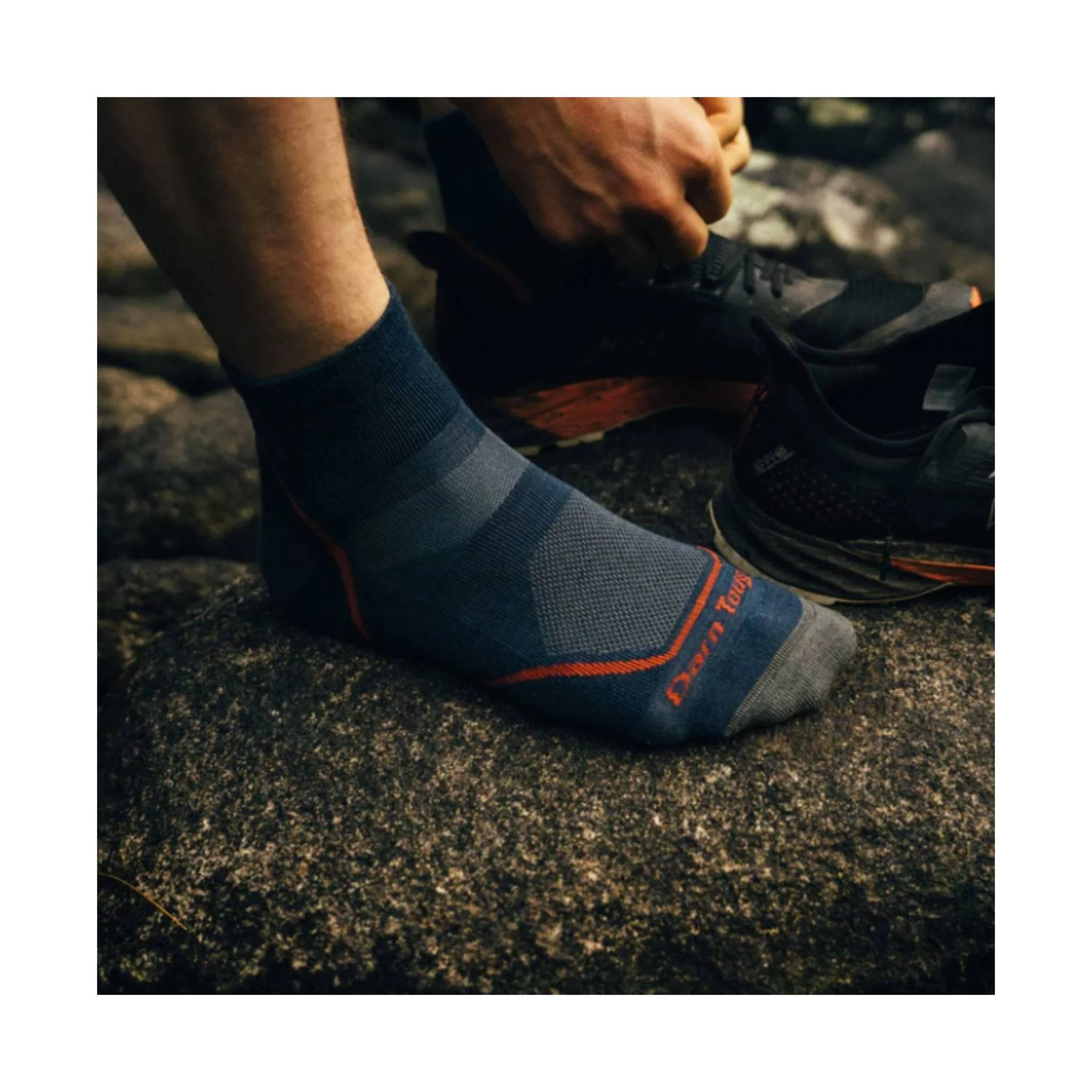 Darn Tough Vermont Men's Hiker Quarter Lightweight Sock - Denim - Image 4