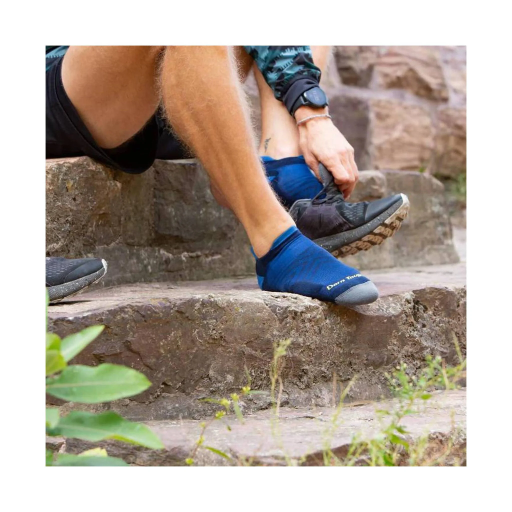 Darn Tough Vermont Men's Run No Show Tab No Cushion Ultra Lightweight Running Sock - Eclipse - Image 2