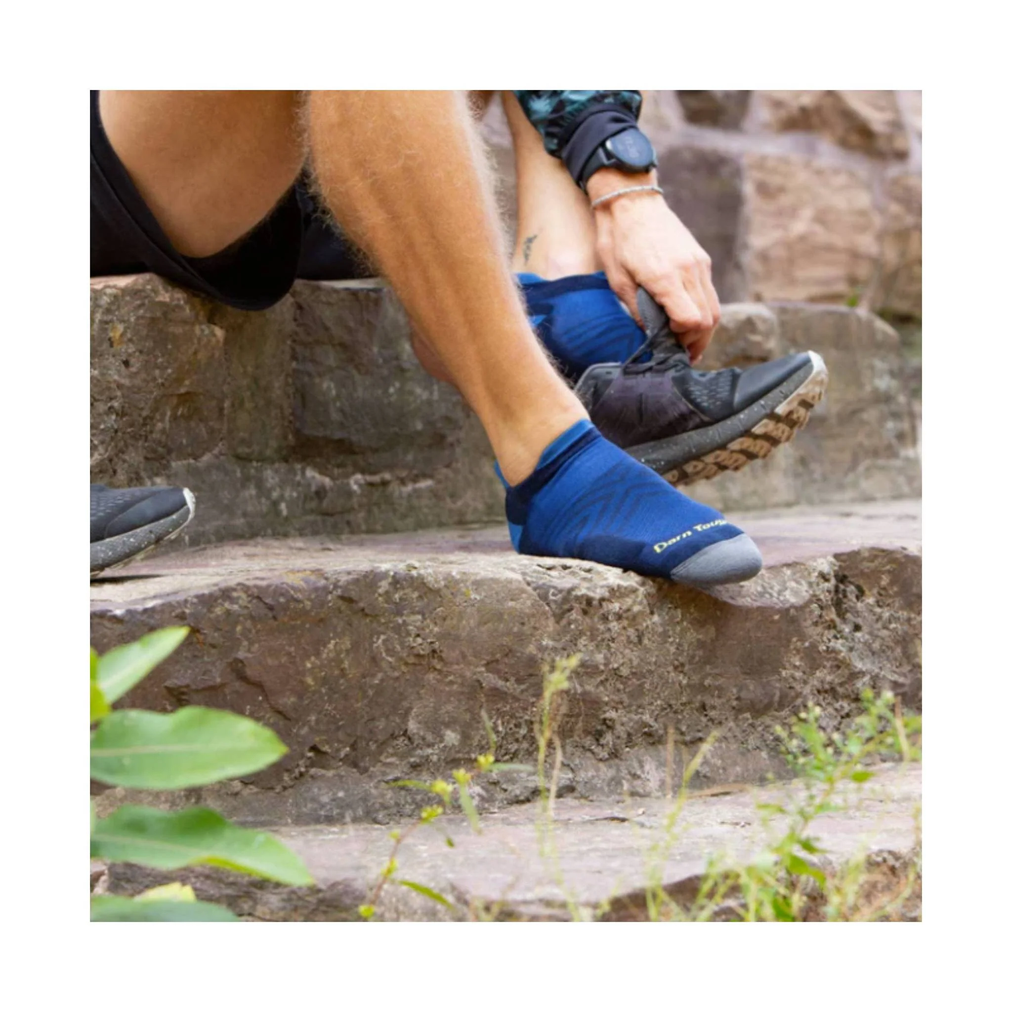 Darn Tough Vermont Men's Run No Show Tab Ultra Lightweight Running Sock - Eclipse - Image 3