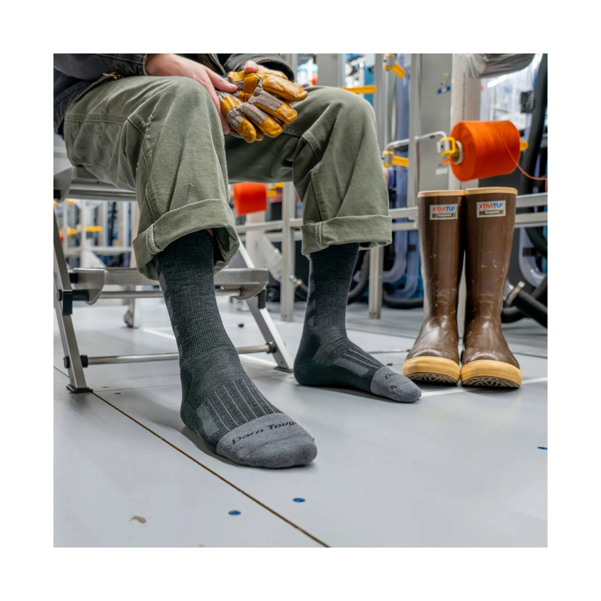 Darn Tough Vermont Men's Stanley K Boot Lightweight Work Sock - Gravel - Image 2