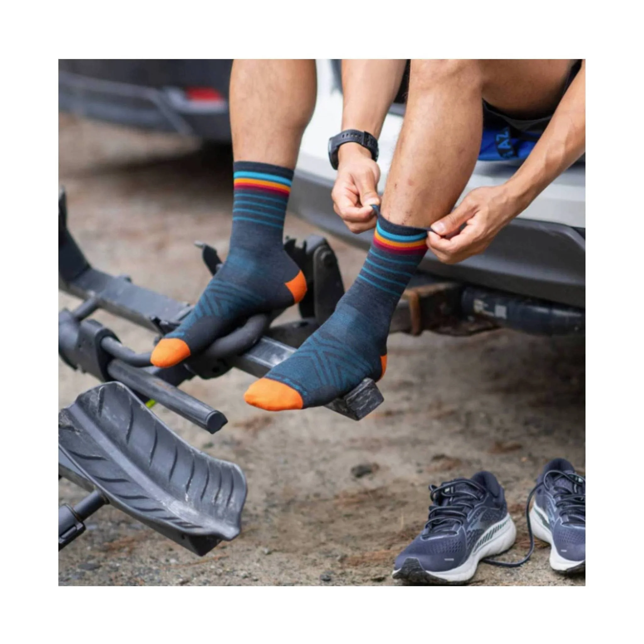 Darn Tough Vermont Men's Stride Micro Crew Ultra Lightweight Running Sock - Eclipse - Image 5