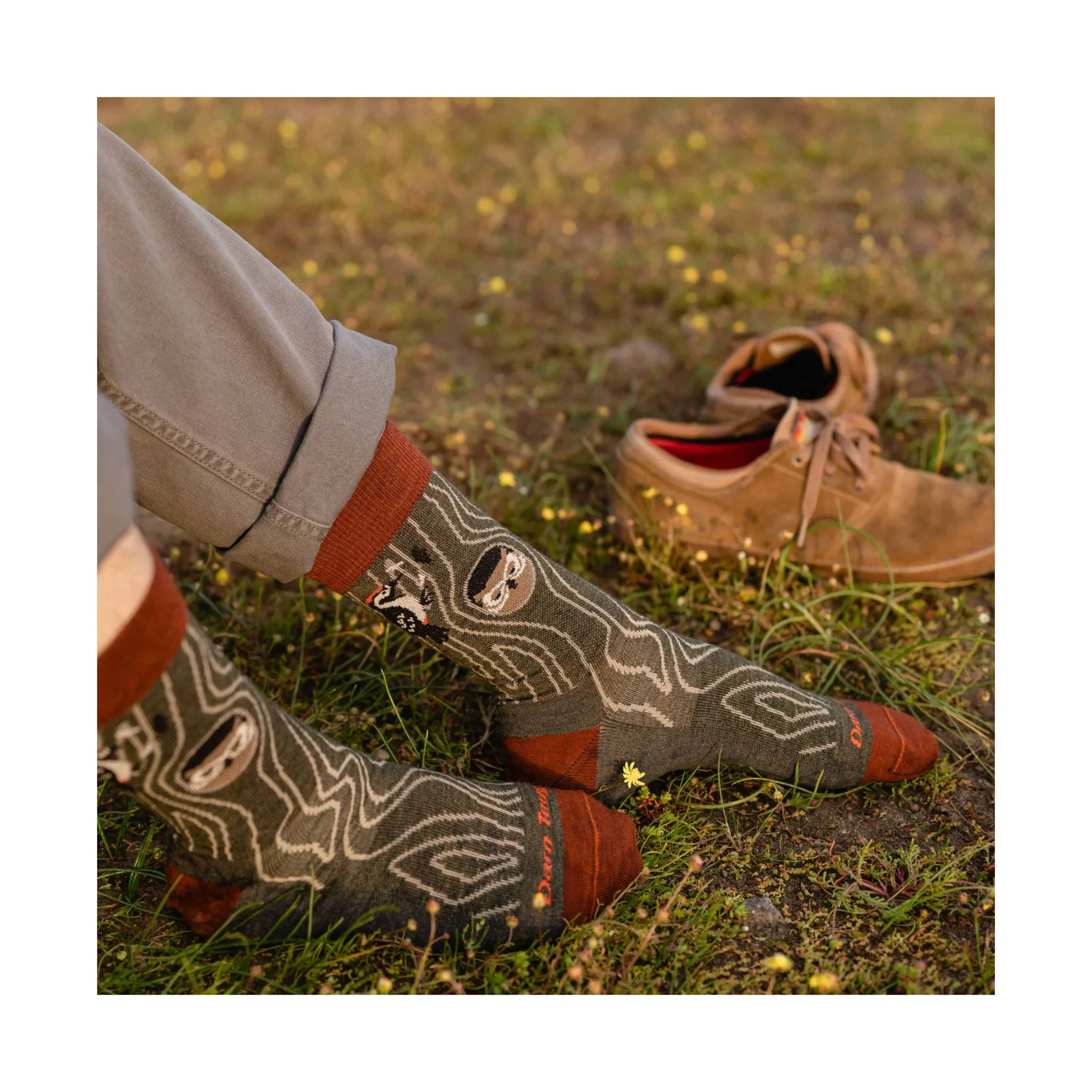 Darn Tough Vermont Men's Woody Crew Lightweight Lifestyle Sock - Forest - Image 4