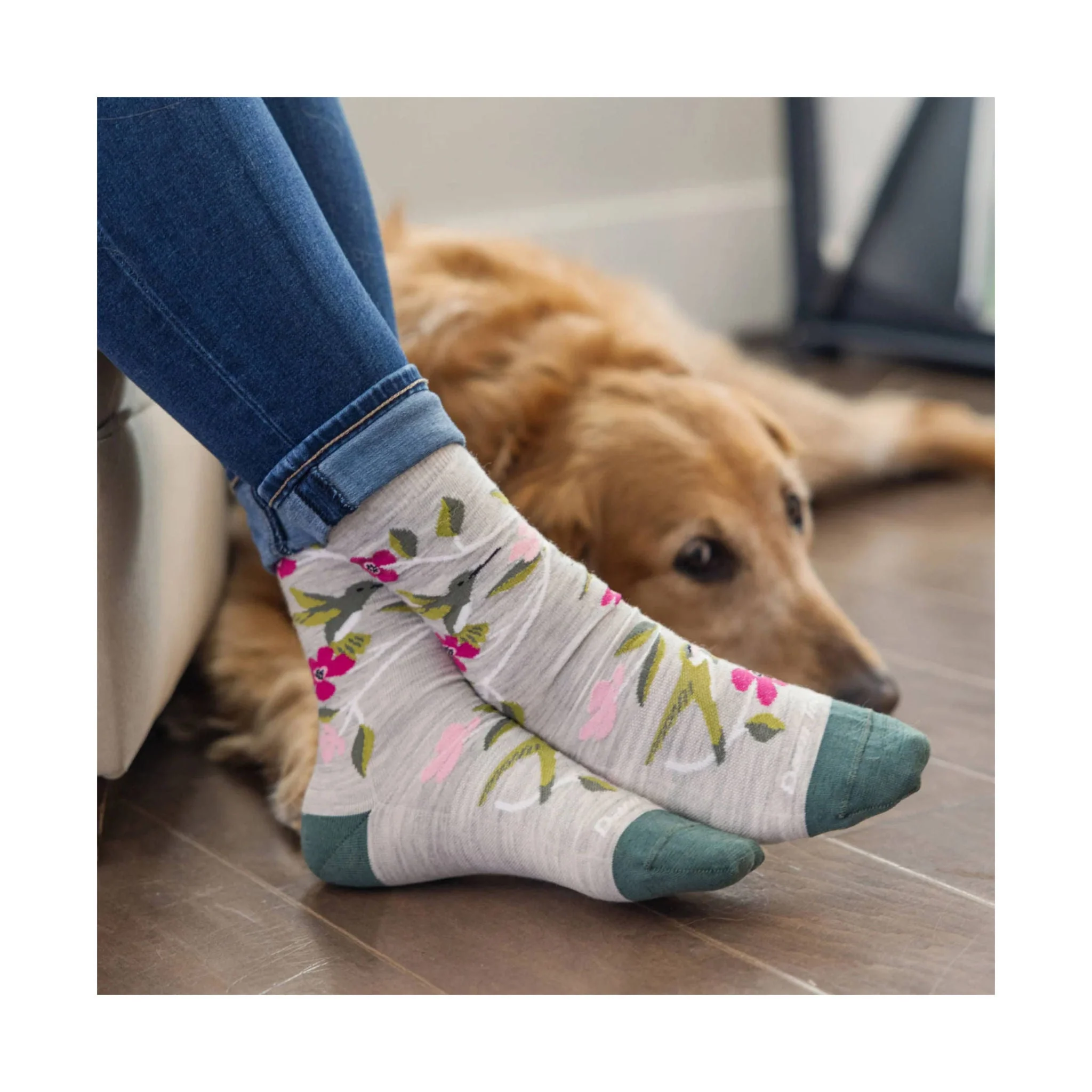 Darn Tough Vermont Women's Birds of a Feather Crew Lightweight Lifestyle Sock - Ash - Image 2