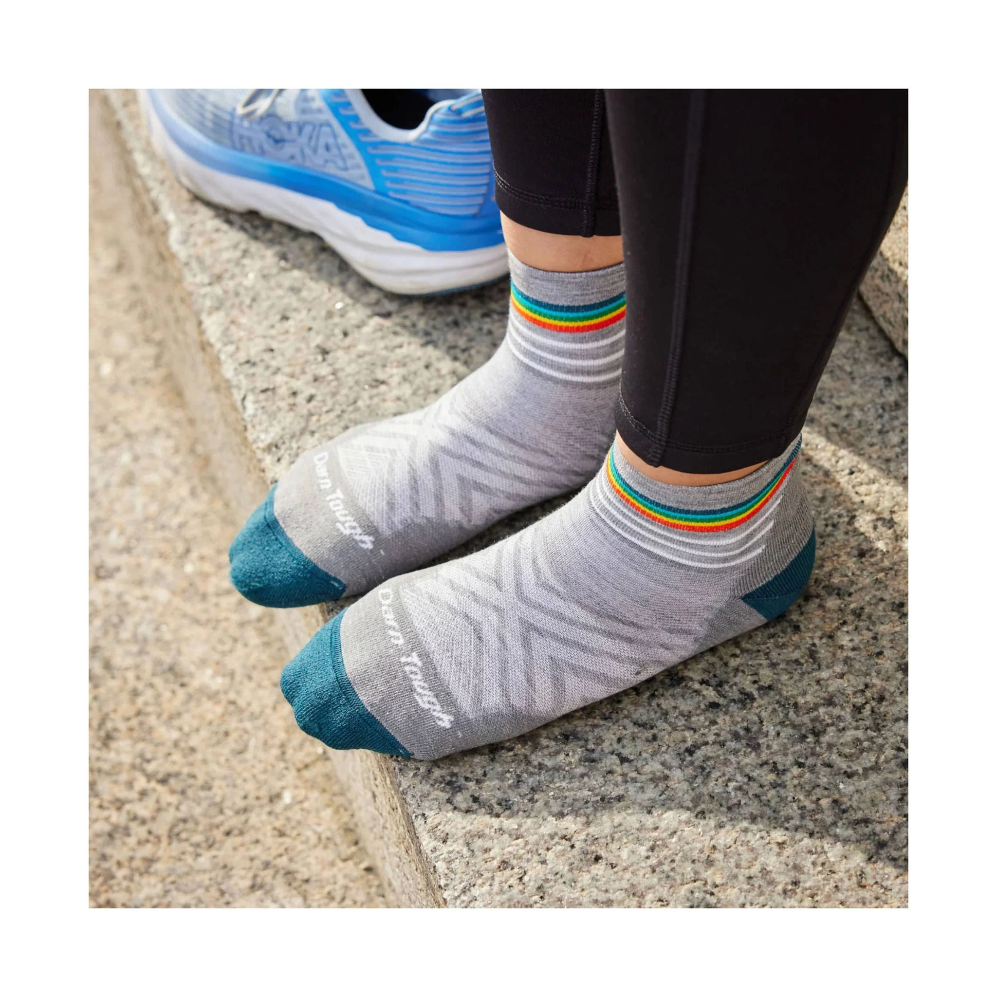 Darn Tough Vermont Women's Run Quarter Ultra Lightweight Running Sock - Gray - Image 2